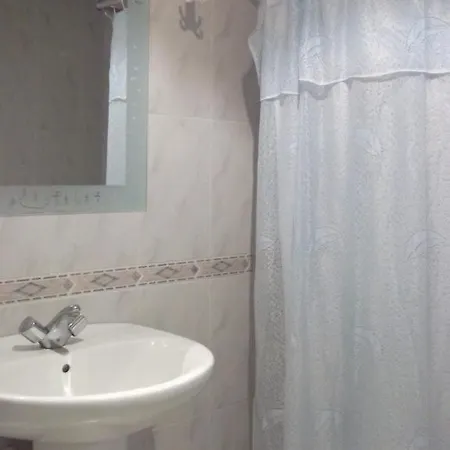 Guest house Fonda Lluna *